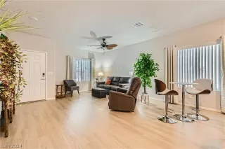 Photo #2: 2600050 Listing