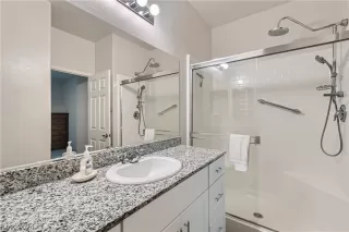 Photo #6: 2600050 Listing