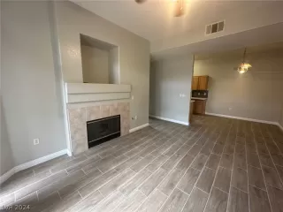 Photo #2: 2600053 Listing 