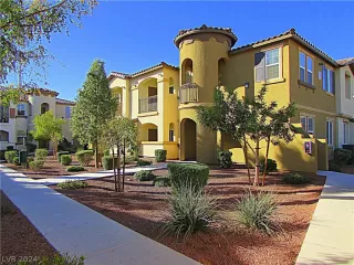 Photo #1: 2600056 Listing 