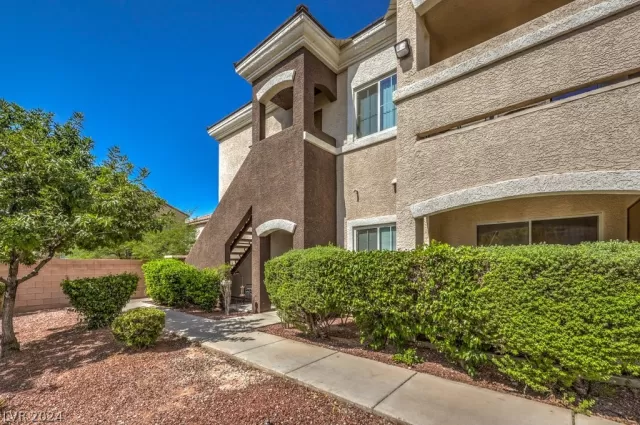 MLS: 2600069 Condo For Sale