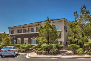 Photo #1: 2600069 Listing 