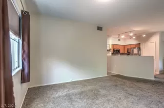 Photo #4: 2600069 Listing 