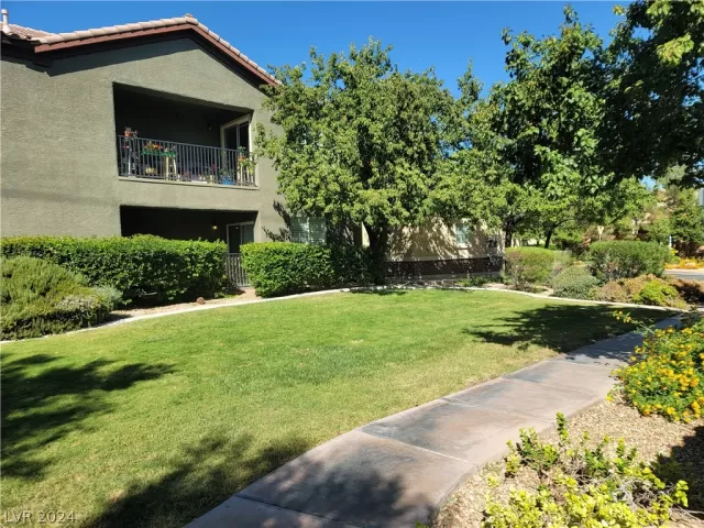 MLS: 2600104 Condo For Sale