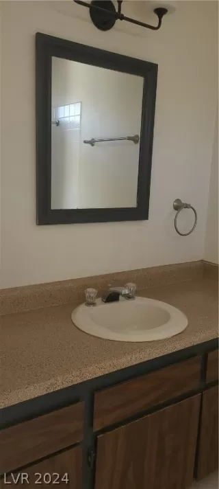 Photo #3: 2600110 Listing