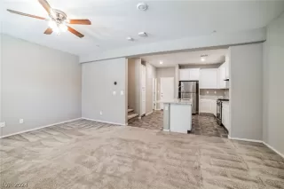 Photo #1: 2600122 Listing 