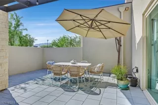 Photo #1: 2600171 Listing 