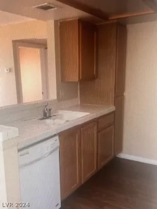 Photo #5: 2600176 Listing 