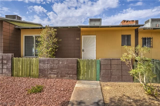 MLS: 2600203 Condo For Sale