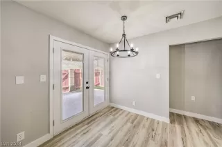 Photo #3: 2600203 Listing