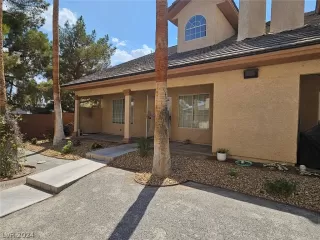 Photo #1: 2600212 Listing 