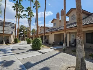 Photo #2: 2600212 Listing 