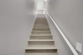 Photo #3: 2600213 Listing 