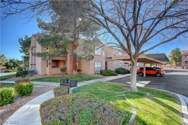 MLS: 2600249 Condo For Sale