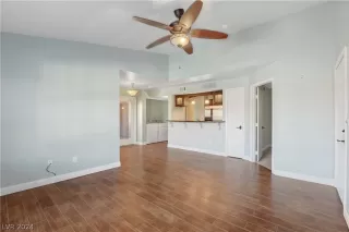 Photo #2: 2600249 Listing 