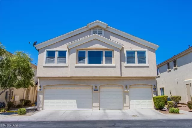 MLS: 2600256 Condo For Sale