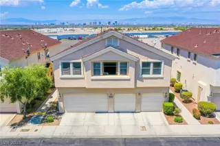 Photo #1: 2600256 Listing 