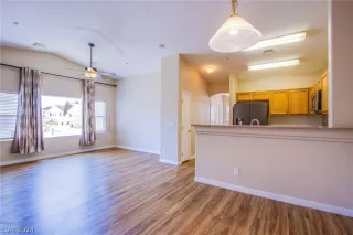 Photo #3: 2600256 Listing 