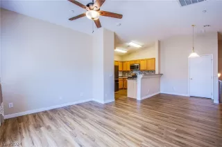 Photo #6: 2600256 Listing 