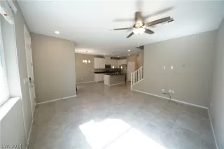 Photo #4: 2600282 Listing 