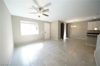 Photo #5: 2600282 Listing 