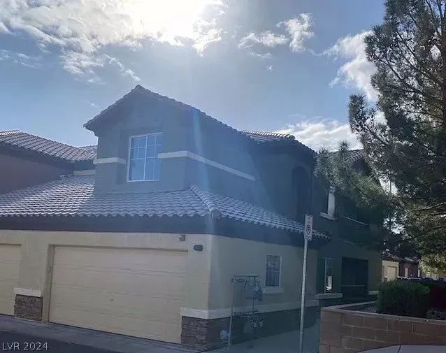 MLS: 2600283 Condo For Sale