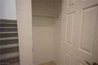 Photo #5: 2600283 Listing 