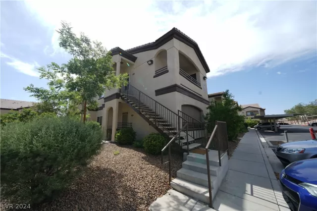 MLS: 2600284 Condo For Sale