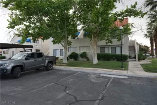 Photo #1: 2600288 Listing 