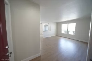 Photo #3: 2600289 Listing 