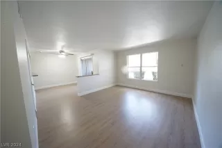 Photo #4: 2600289 Listing 