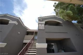 Photo #1: 2600290 Listing 