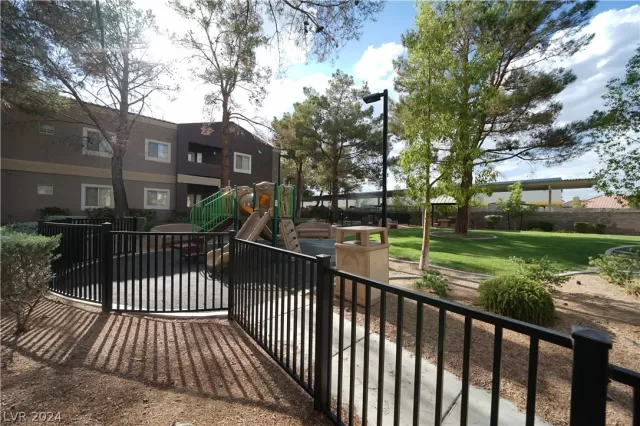 MLS: 2600291 Condo For Sale