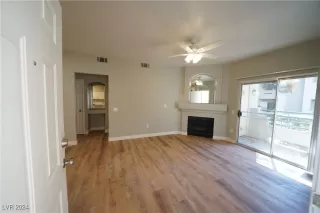 Photo #4: 2600292 Listing 