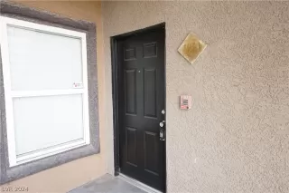 Photo #2: 2600294 Listing 