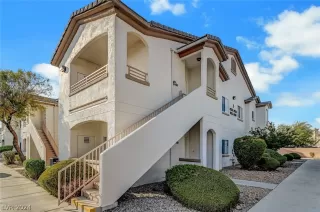 Photo #6: 2600310 Listing