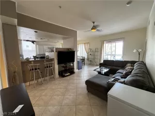 Photo #2: 2600312 Listing 