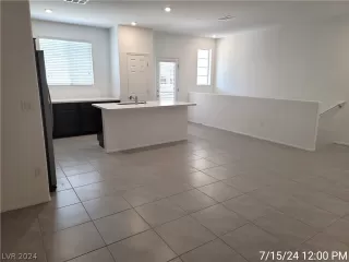 Photo #5: 2600332 Listing 