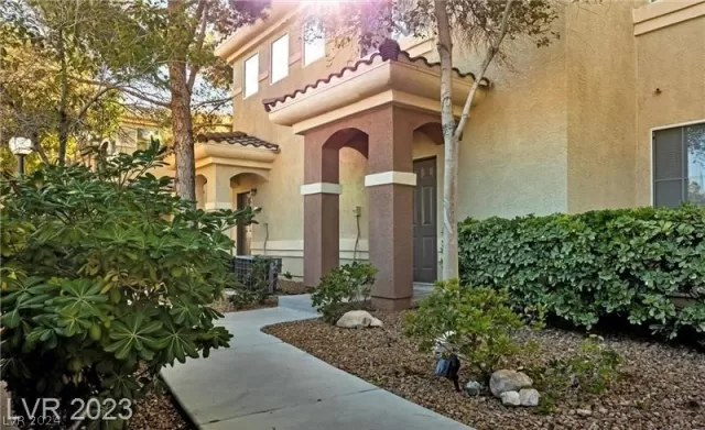 MLS: 2600356 Condo For Sale