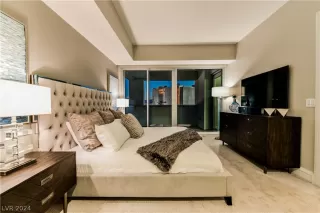 Photo #6: 2600380 Listing