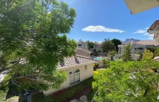 Photo #3: 2600393 Listing