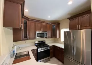 Photo #6: 2600393 Listing