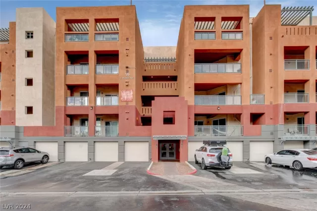 MLS: 2600400 Condo For Sale