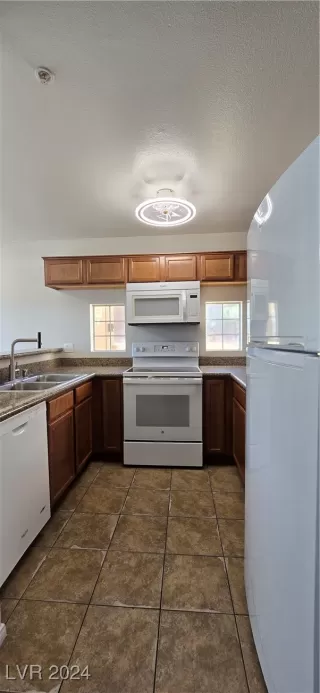 Photo #6: 2600414 Listing 