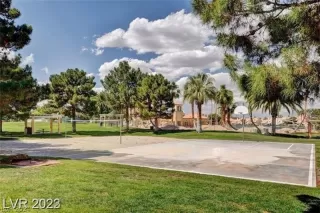 Photo #4: 2600451 Listing 