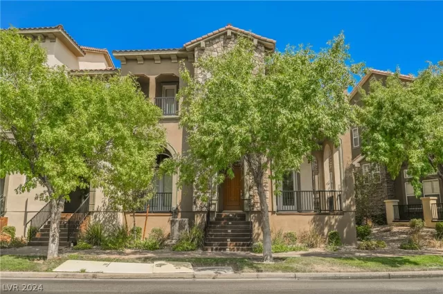 MLS: 2600455 Condo For Sale