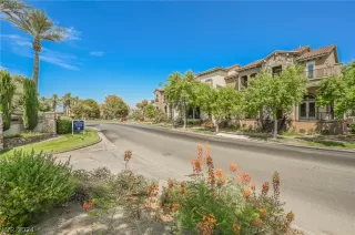 Photo #1: 2600455 Listing 