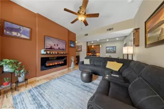 Photo #4: 2600459 Listing 