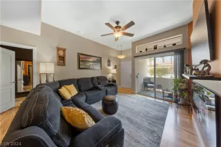 Photo #5: 2600459 Listing 