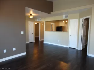 Photo #2: 2600467 Listing 
